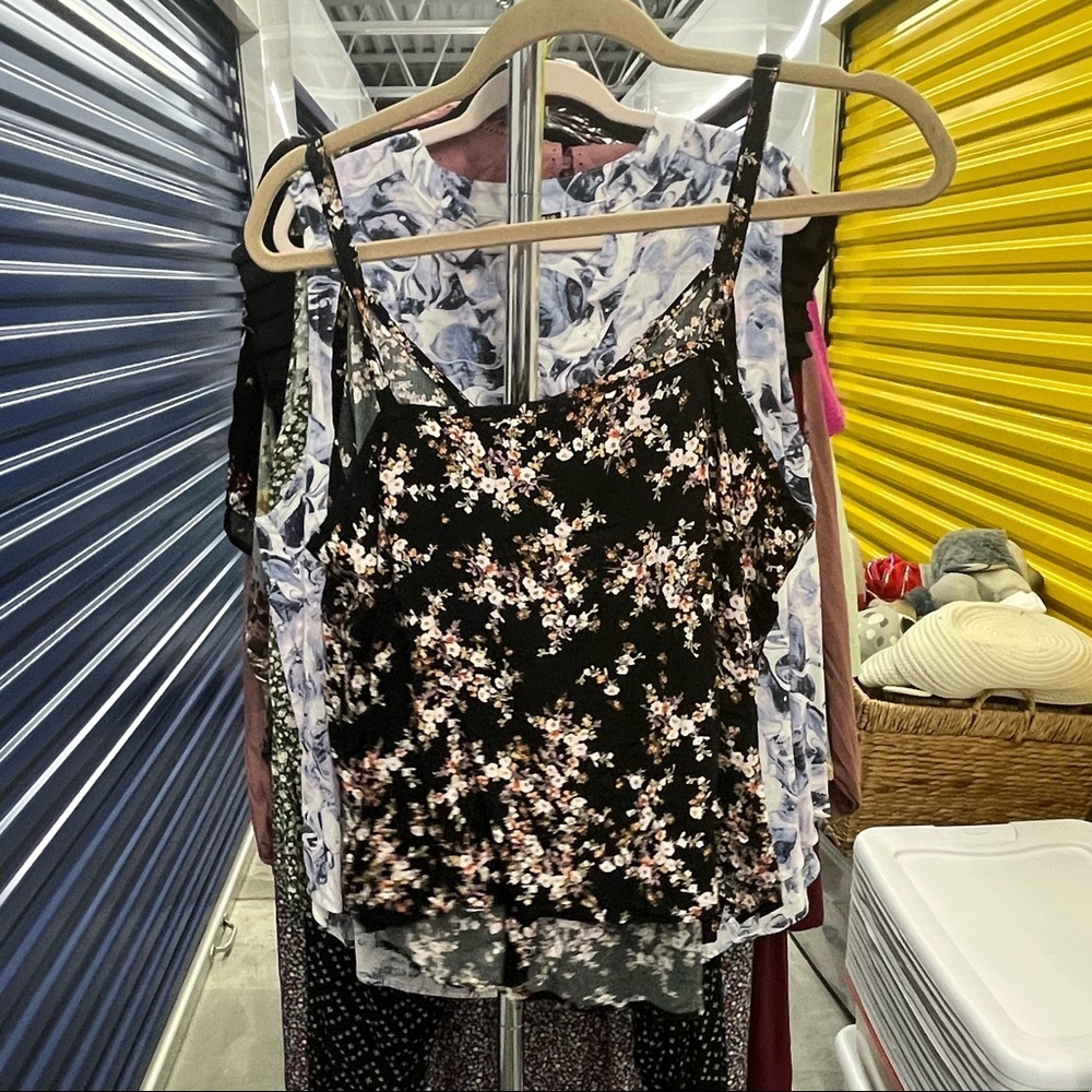 Old Navy | Black Floral Camisole | size 2x - Picture 3 of 3